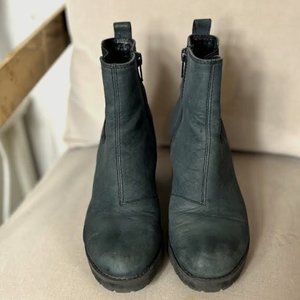 Vagabond Nubuck Leather Lug Sole Ankle Boots In Black - Size 37/7